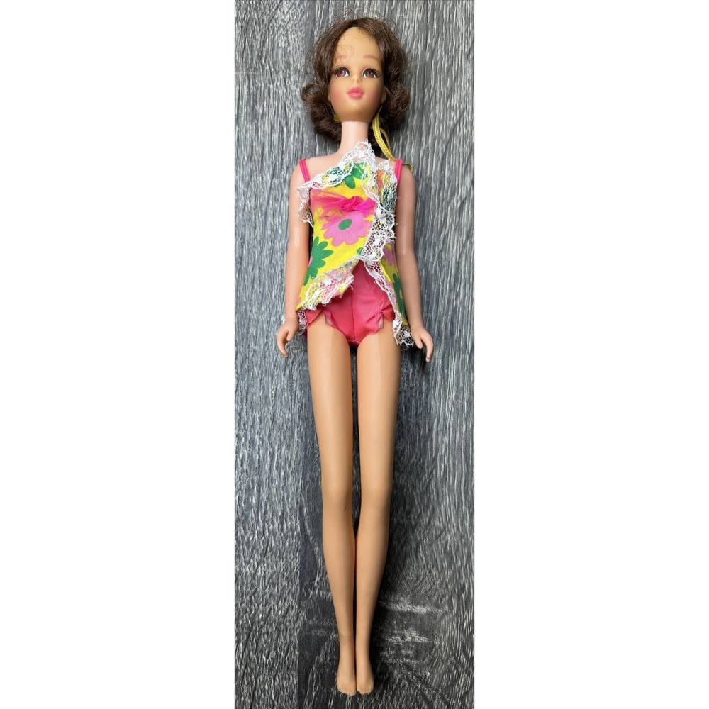 VTG Francie Short Flip Barbie Doll TNT 1170 Brunette 1969 MOD Outfit Mattel 60s